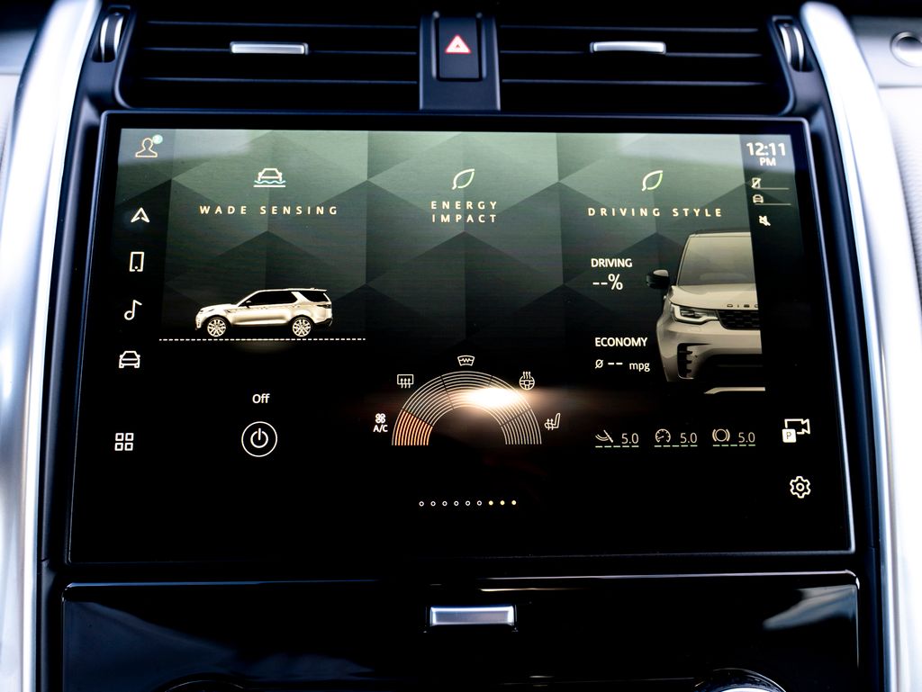 2024 Land Rover Discovery SE photo 21