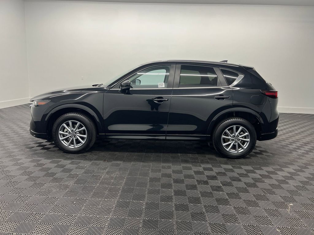 2024 Mazda CX-5 2.5 S Preferred photo 2