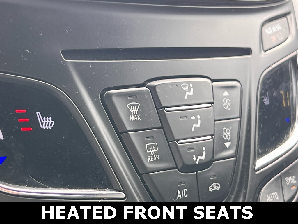 2017 Buick Regal Turbo Sport Touring photo 3