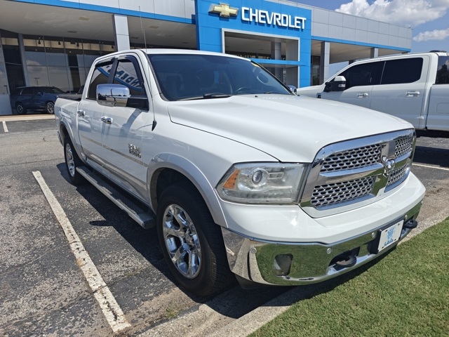 2015 Ram 1500 Laramie photo 3