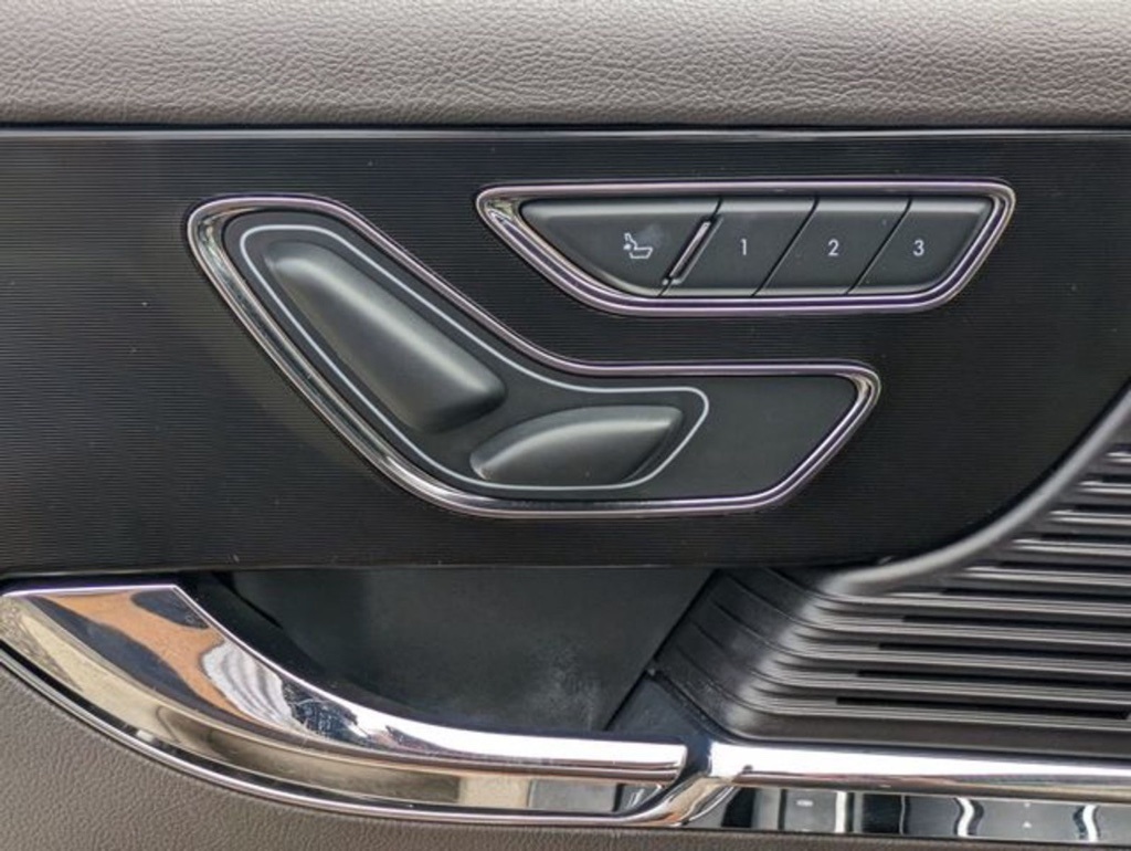 2021 Lincoln Corsair Standard photo 10