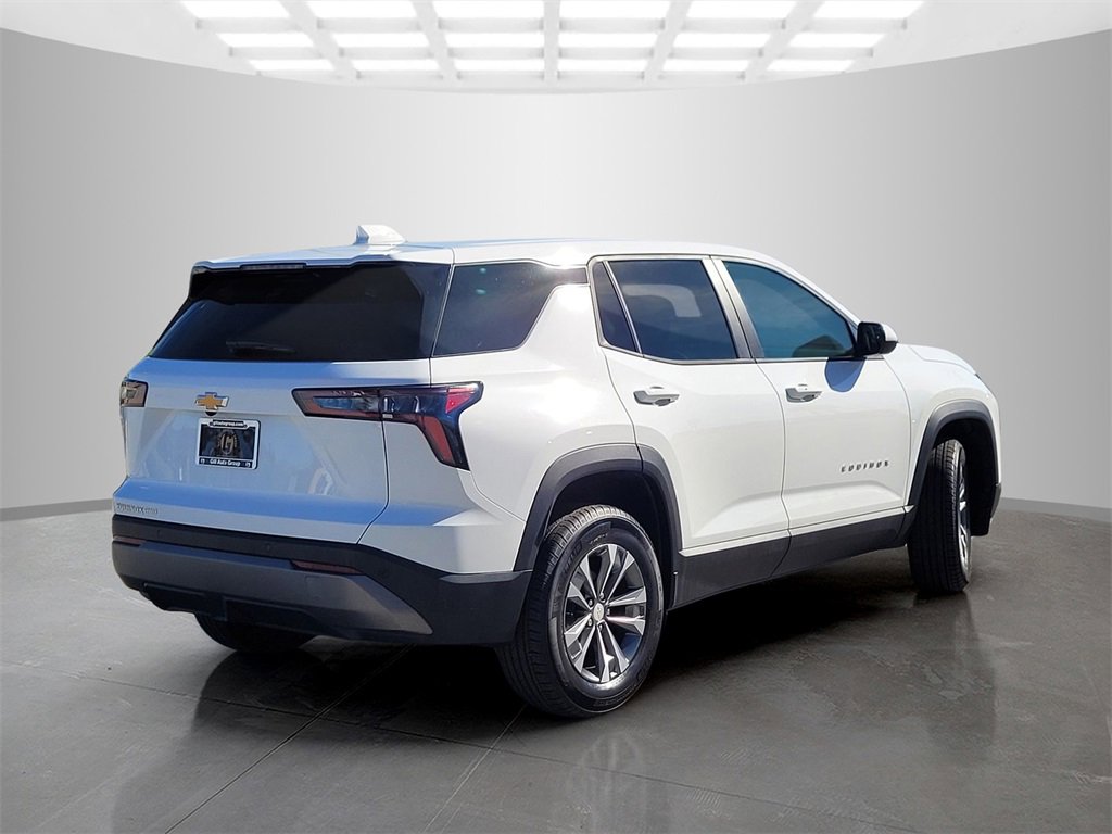 2026 Chevrolet Equinox LT photo 3