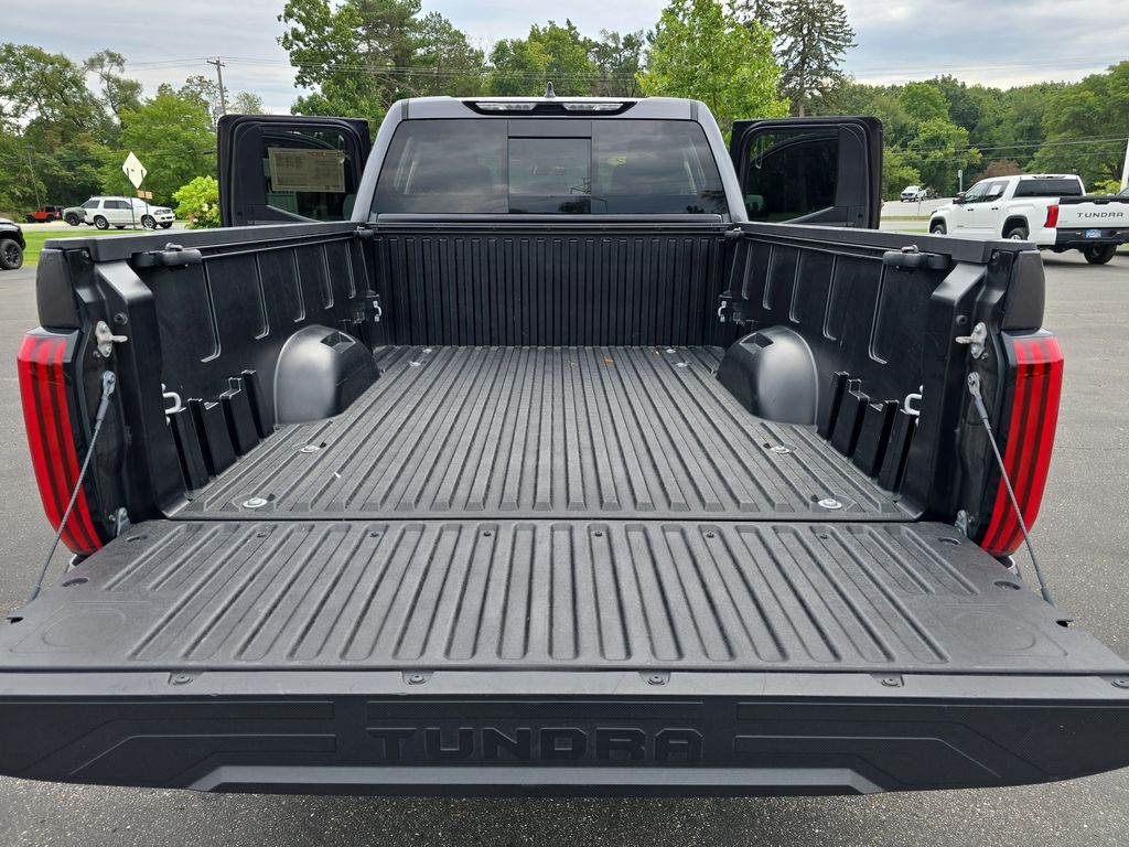 2022 Toyota Tundra SR5 photo 12