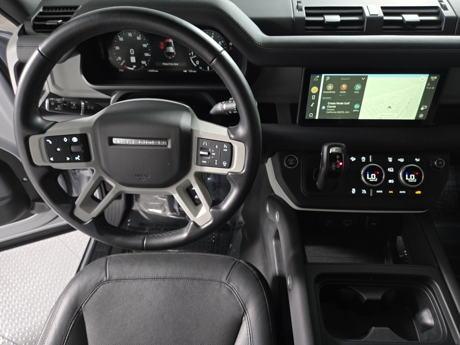 2024 Land Rover Defender 110 S photo 11