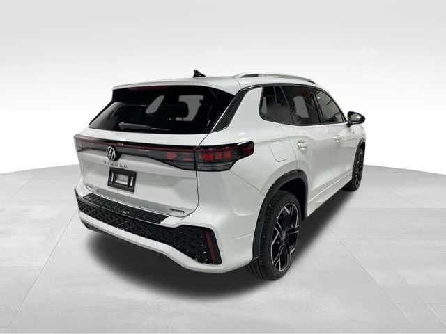 2026 Volkswagen Tiguan SEL R-Line photo 3