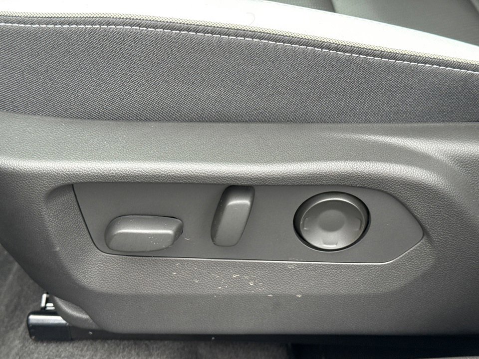 2025 BUICK ENVISION - Image 17