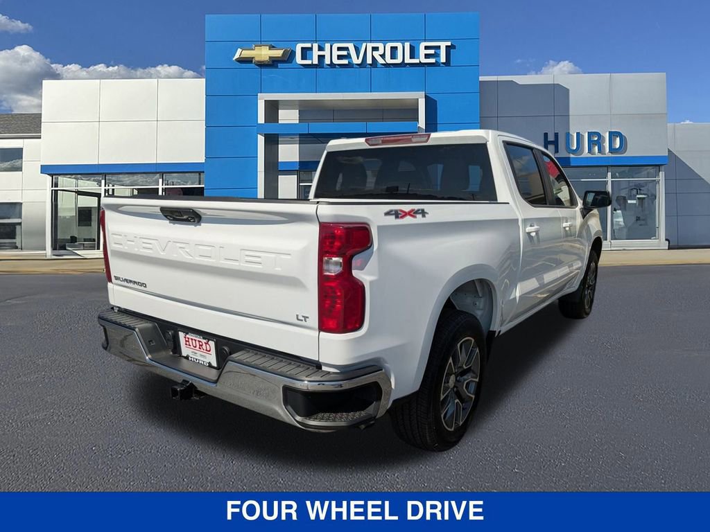 2025 Chevrolet Silverado 1500 LT photo 3