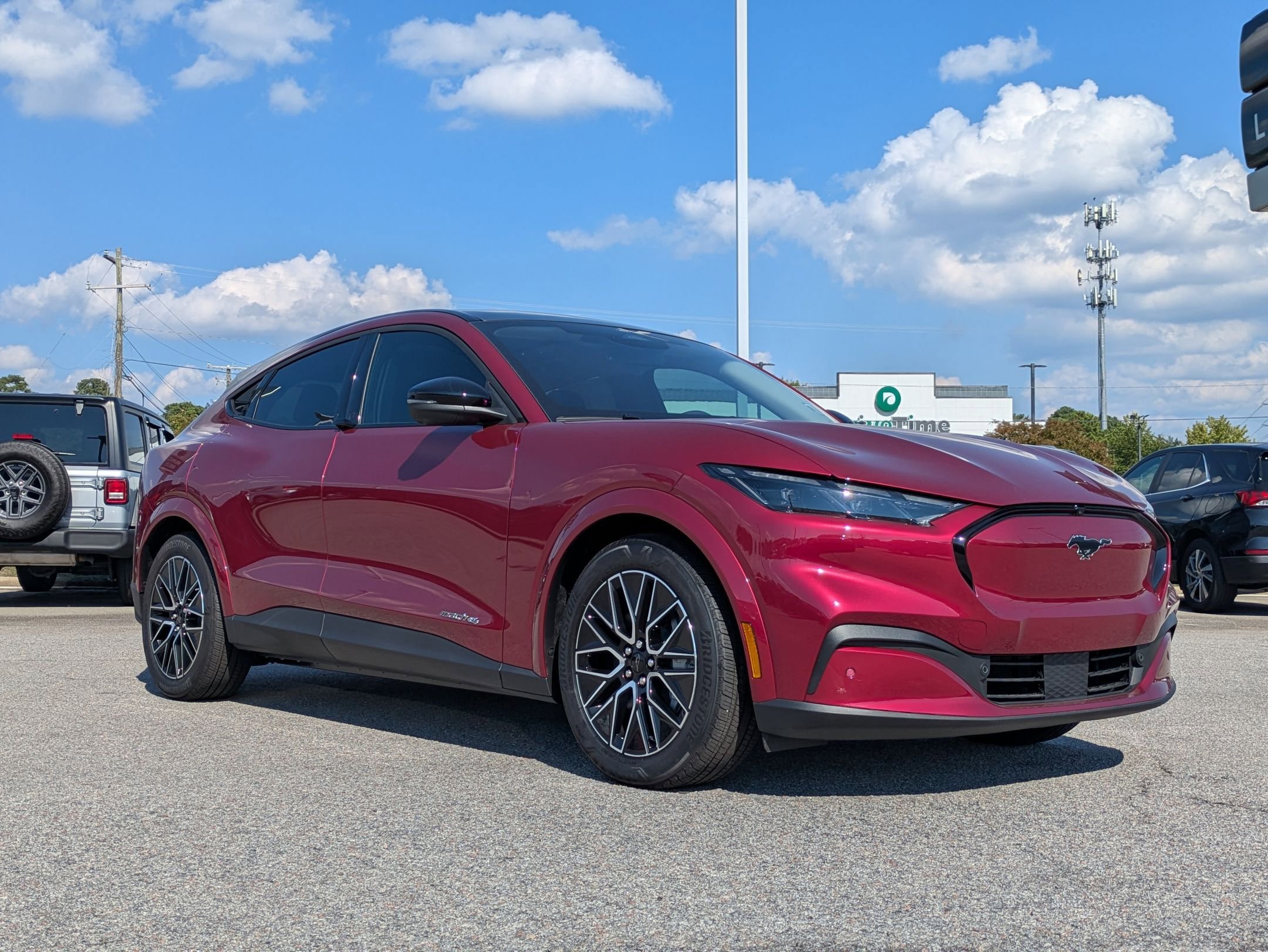 2025 Ford Mustang Mach-E Premium photo 3