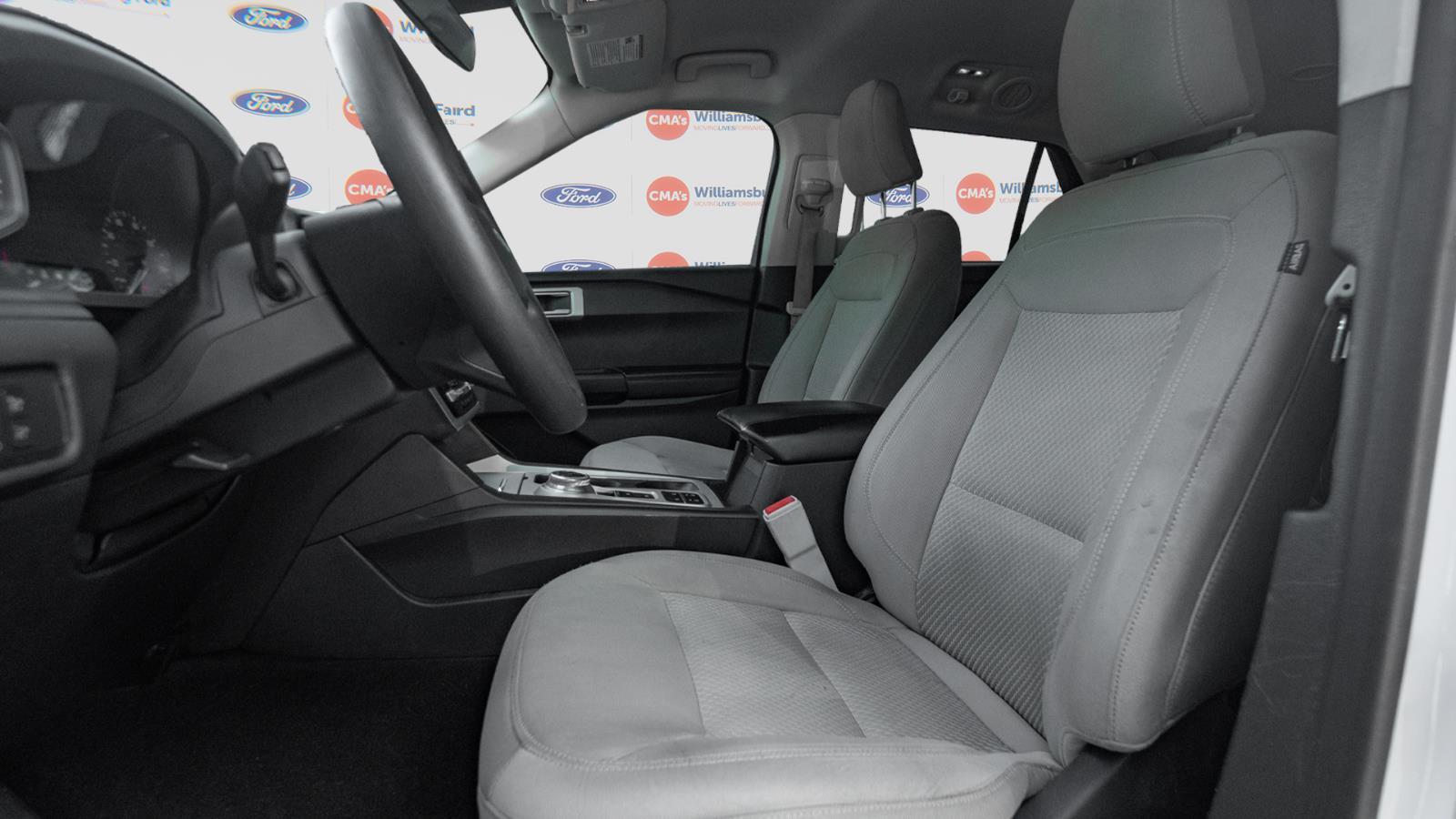 2021 Ford Explorer Base photo 3