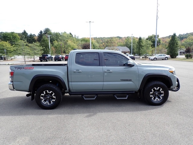 2023 Toyota Tacoma TRD Off-Road V6 photo 5