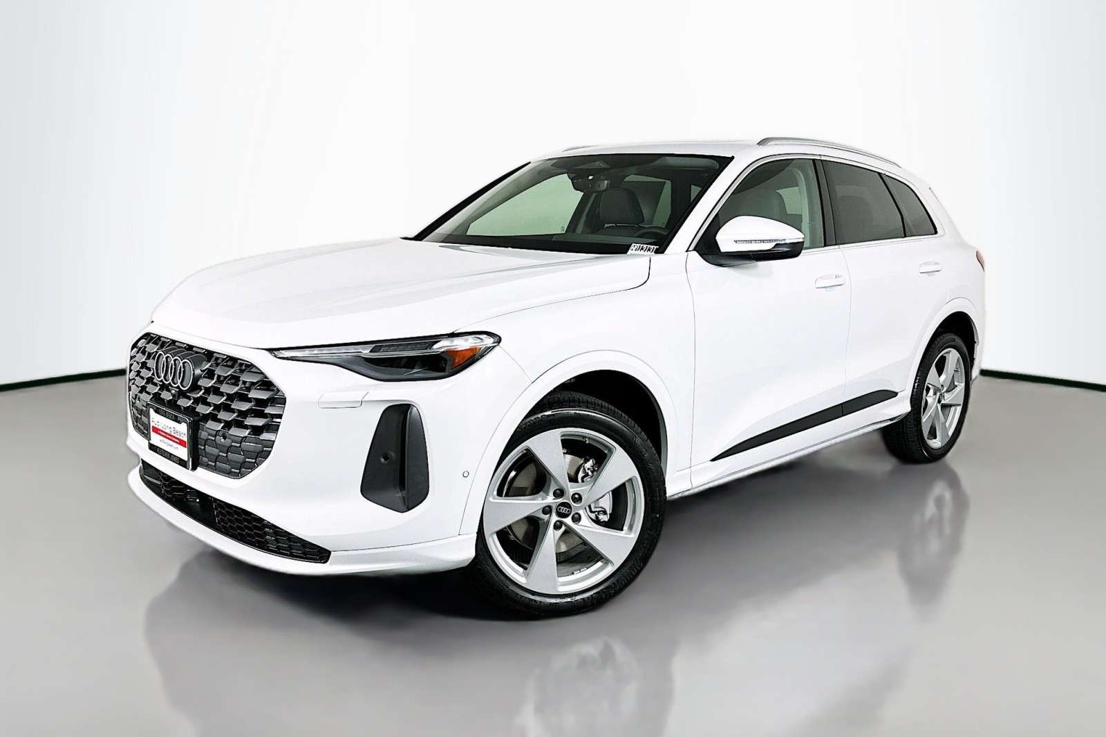 2025 Audi New Q5 Premium Plus's photo