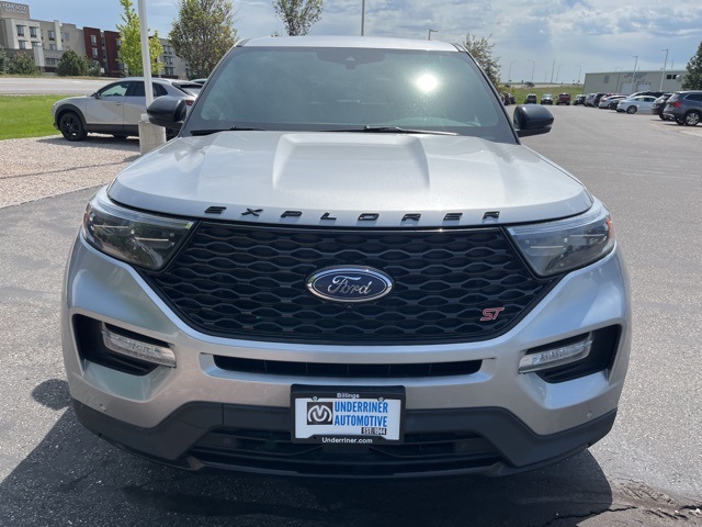2021 Ford Explorer ST photo 3