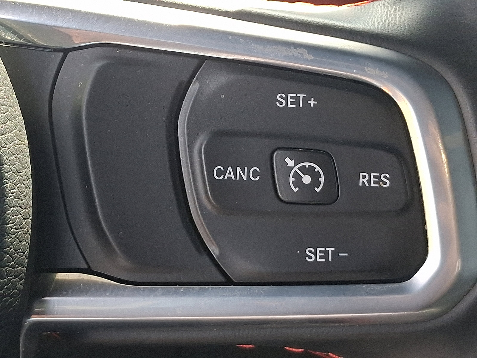 2020 Jeep Gladiator Rubicon photo 21