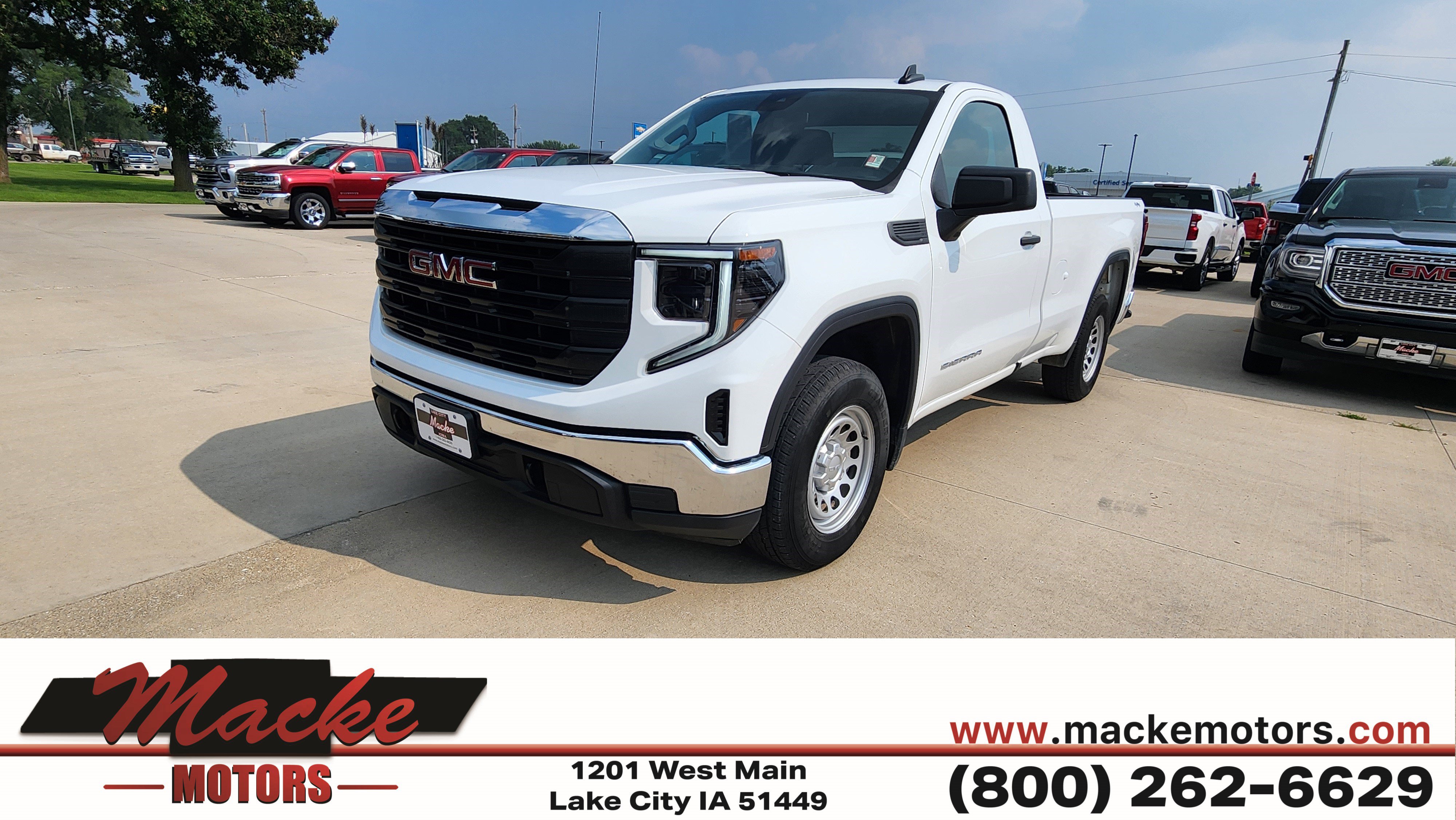 2024 GMC Sierra 1500 Pro's photo
