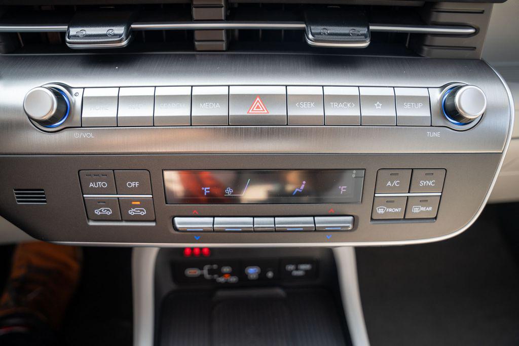 2026 Hyundai Kona SEL photo 23