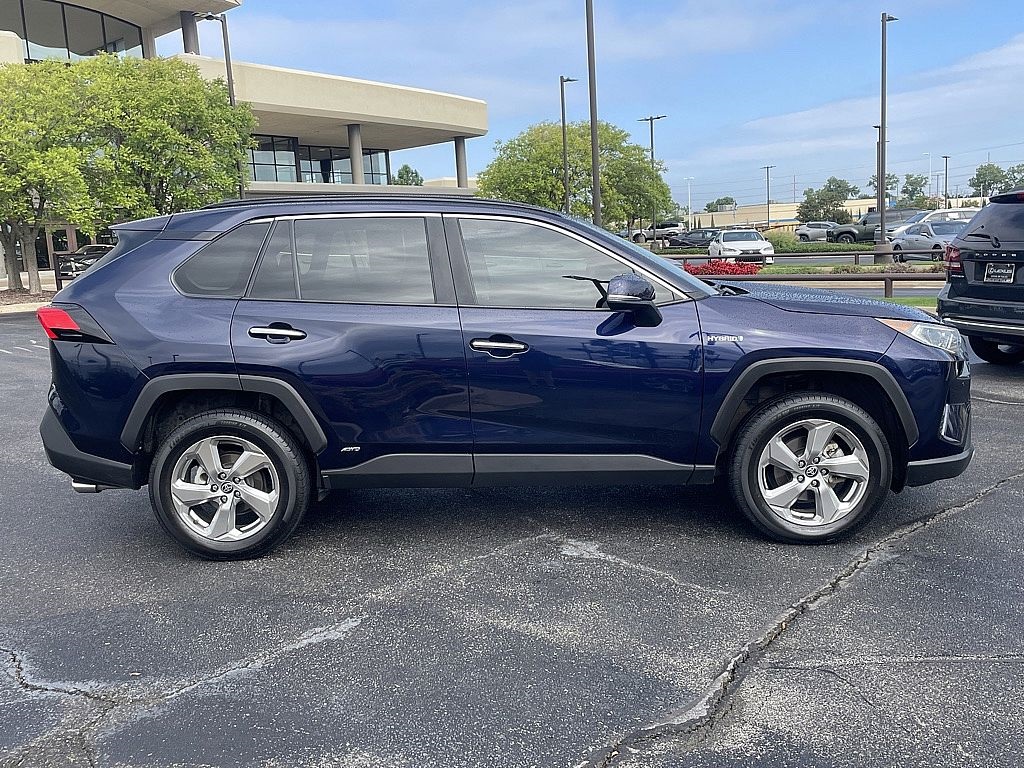 2021 Toyota RAV4 Hybrid Limited photo 2