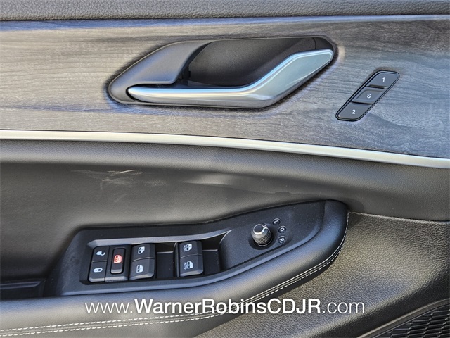 2025 Jeep Grand Cherokee Limited photo 27