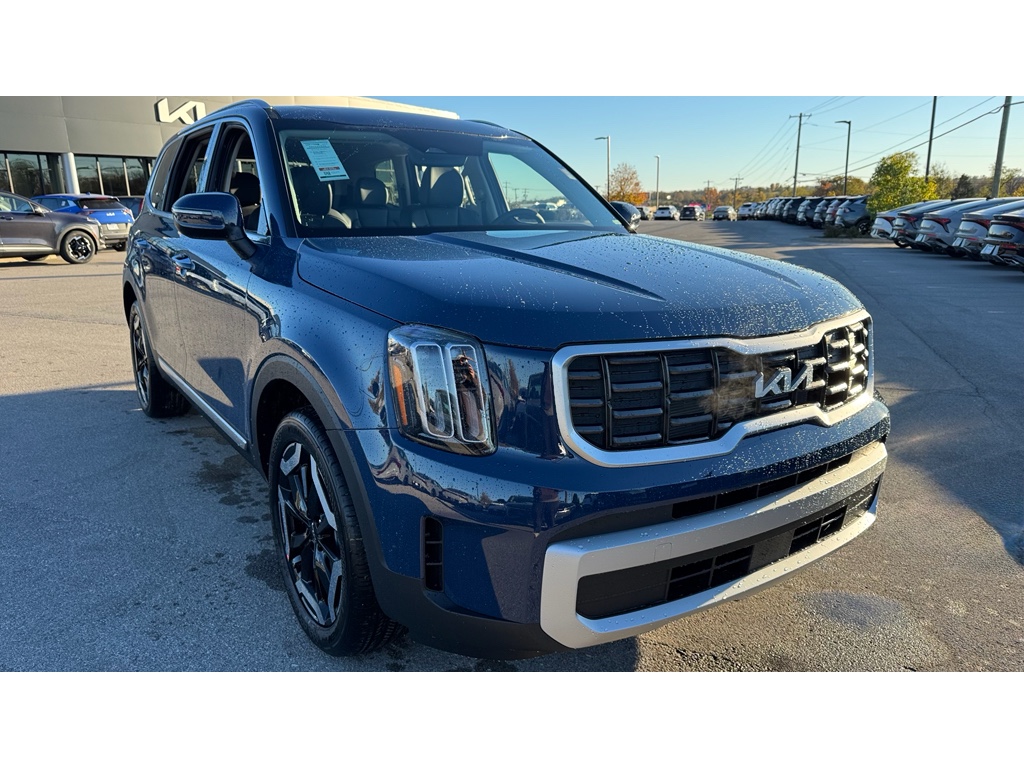 2025 Kia Telluride S's photo
