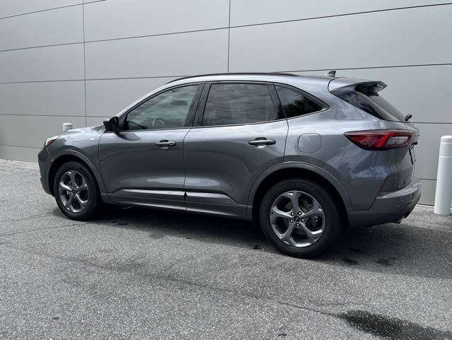 2023 Ford Escape ST-Line photo 15