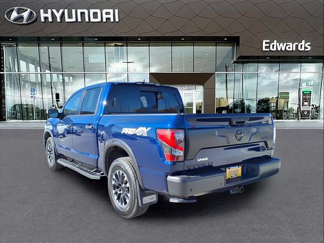 2022 Nissan Titan PRO-4X photo 3
