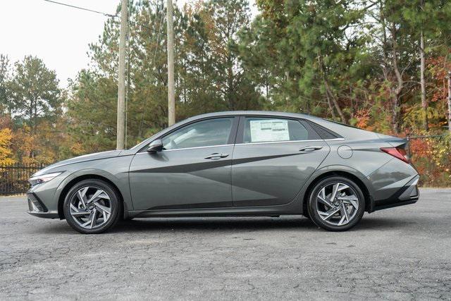 2026 Hyundai Elantra Limited photo 4