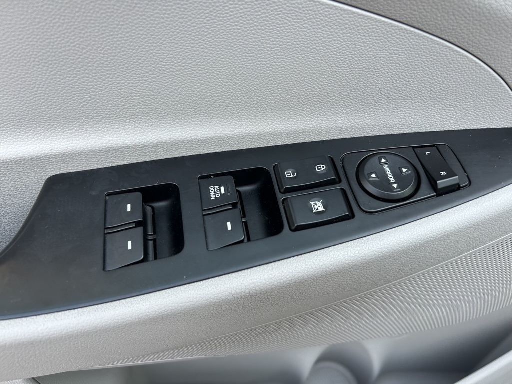 2019 Hyundai Tucson SE photo 9