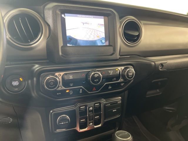 2022 Jeep Gladiator Willys photo 12