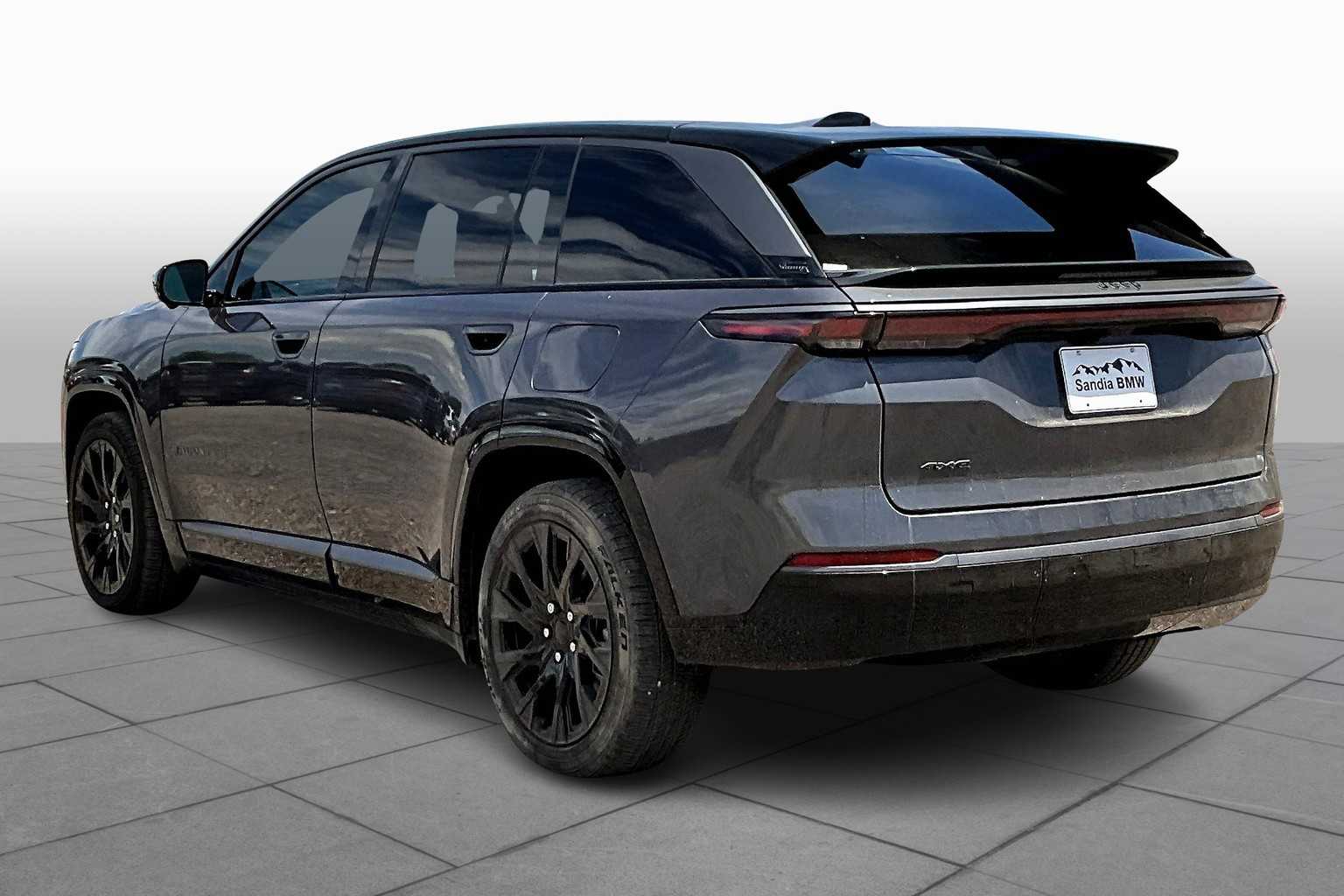2025 Jeep Wagoneer S Launch Edition photo 9