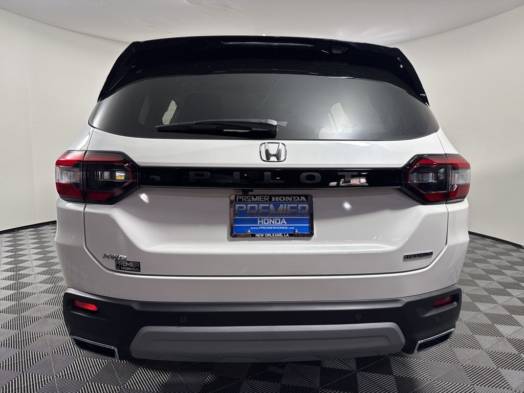 2025 Honda Pilot Touring photo 4