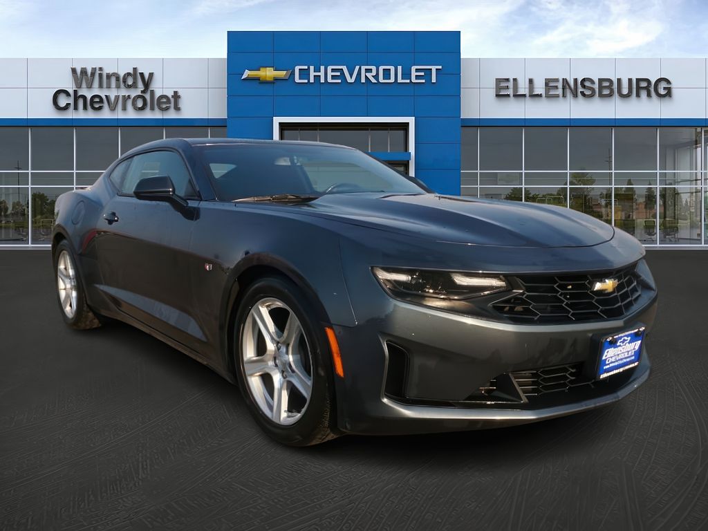 2022 Chevrolet Camaro 1LT's photo
