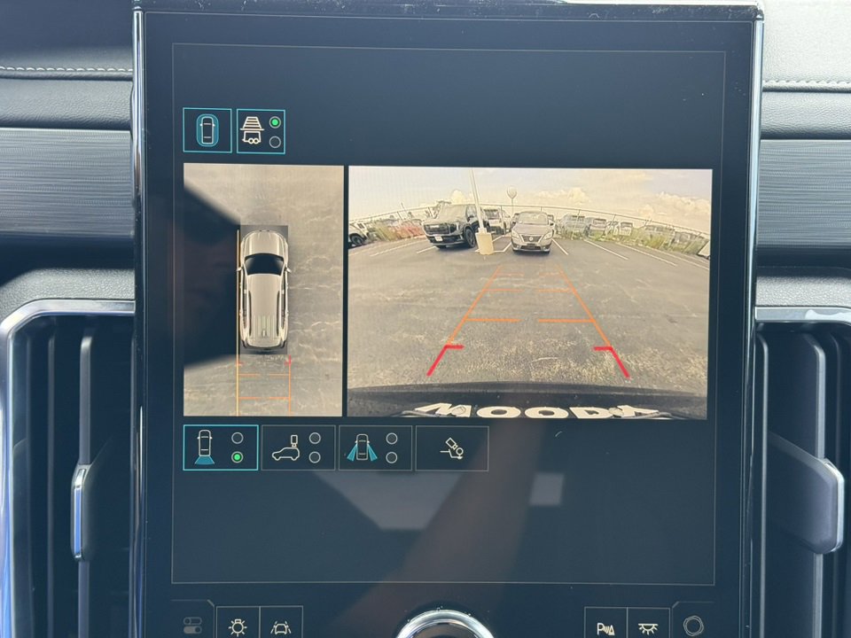 2026 GMC ACADIA - Image 23