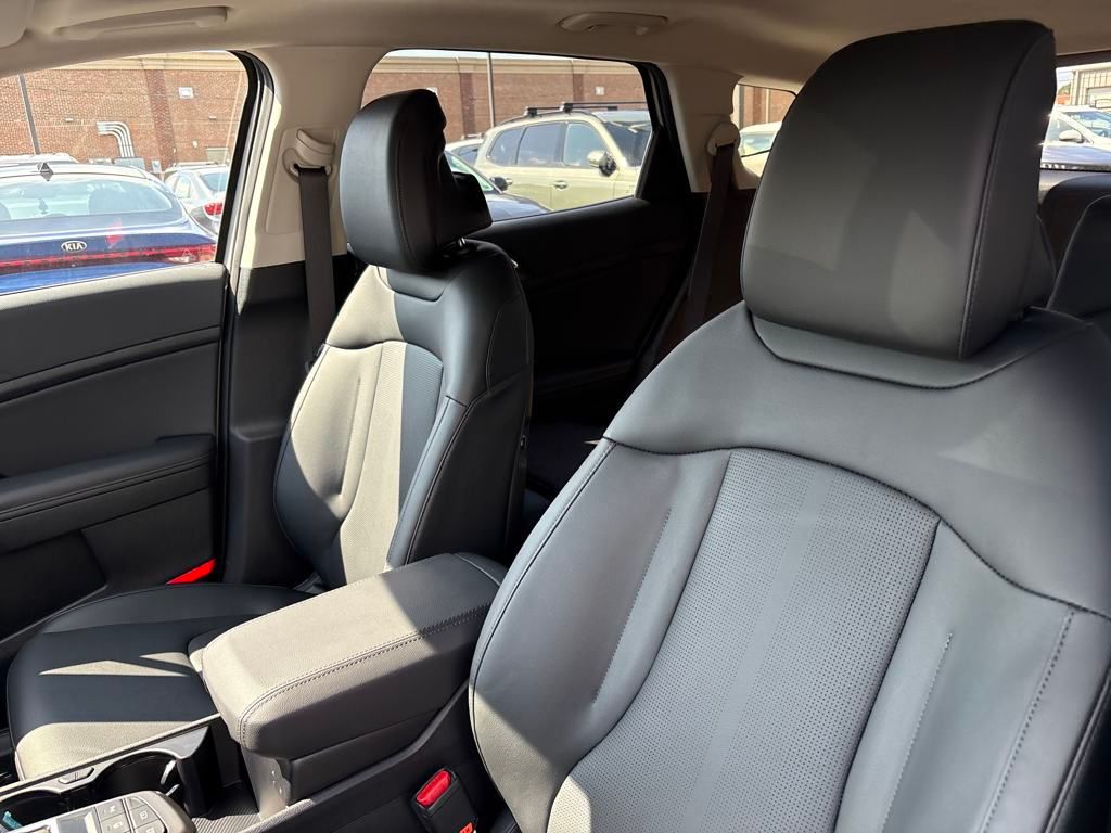 2026 Kia Sportage EX photo 12