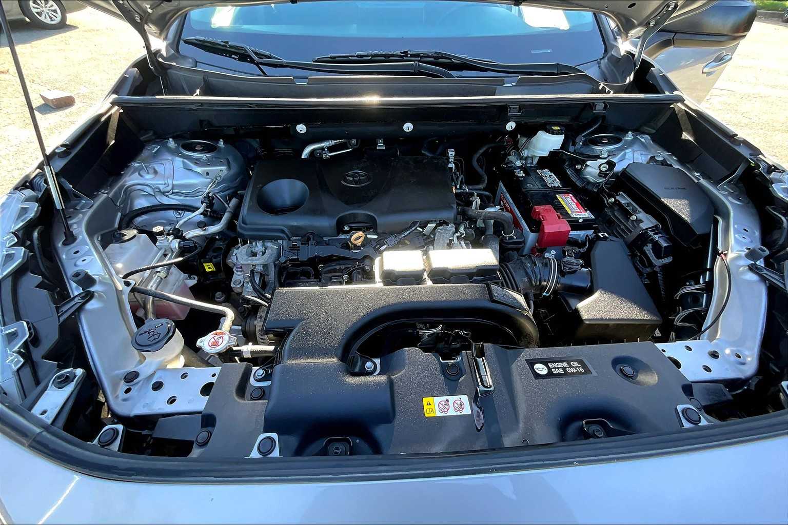 2021 Toyota RAV4 LE photo 29
