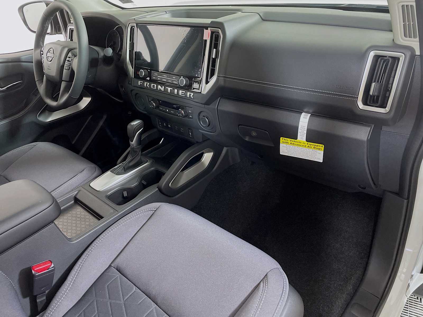 2025 Nissan Frontier SV Crew Cab photo 24
