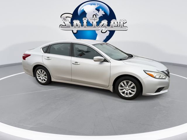 Used 2018 Nissan Altima S with VIN 1N4AL3AP0JC124686 for sale in Parma, OH