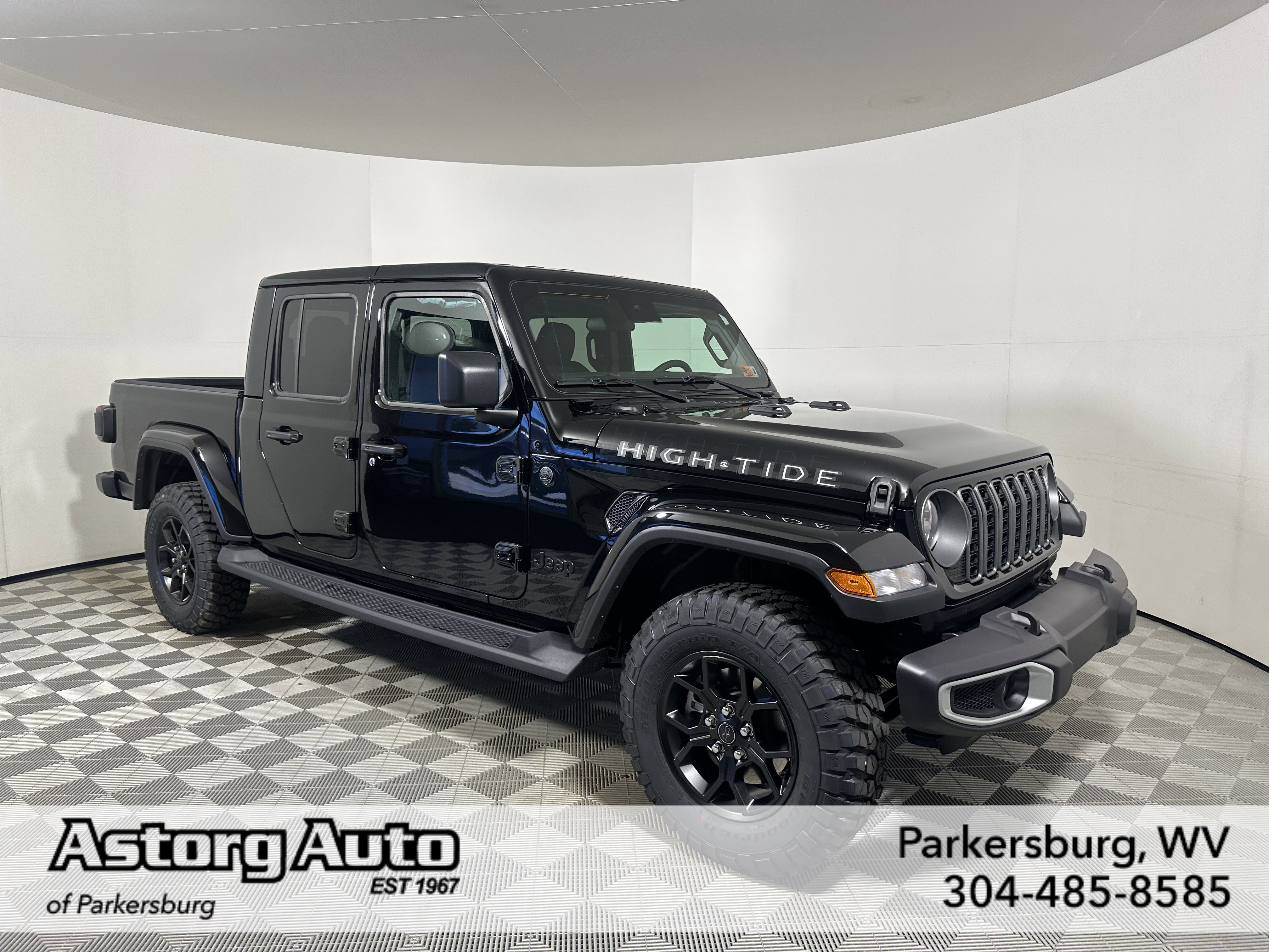 2025 Jeep Gladiator High Tide's photo