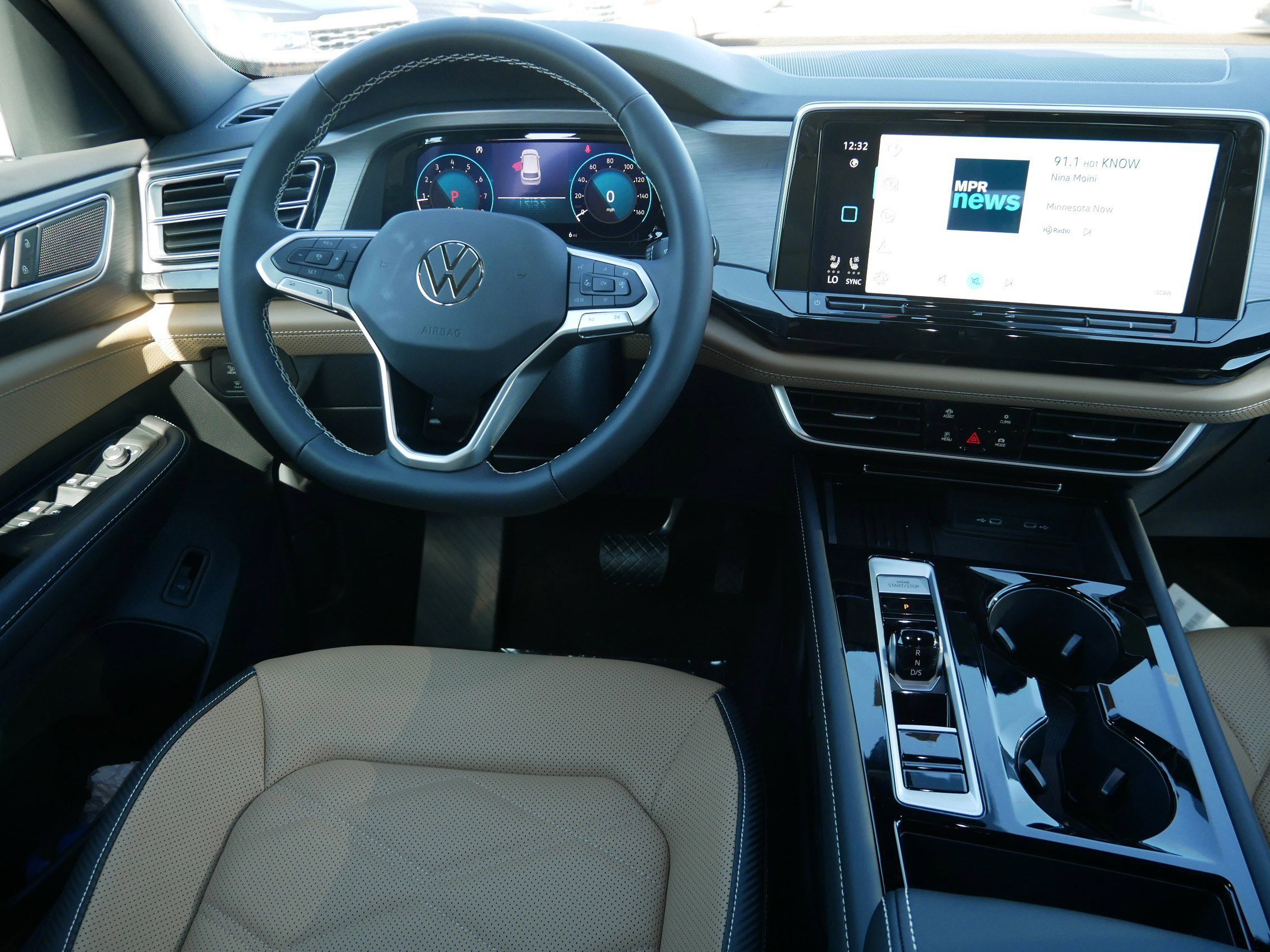 2026 Volkswagen Atlas Cross Sport SE Technology photo 4