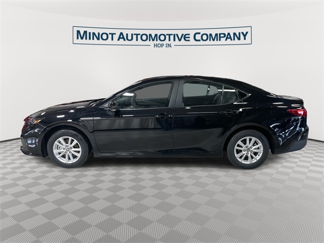 2026 Toyota Camry LE photo 3