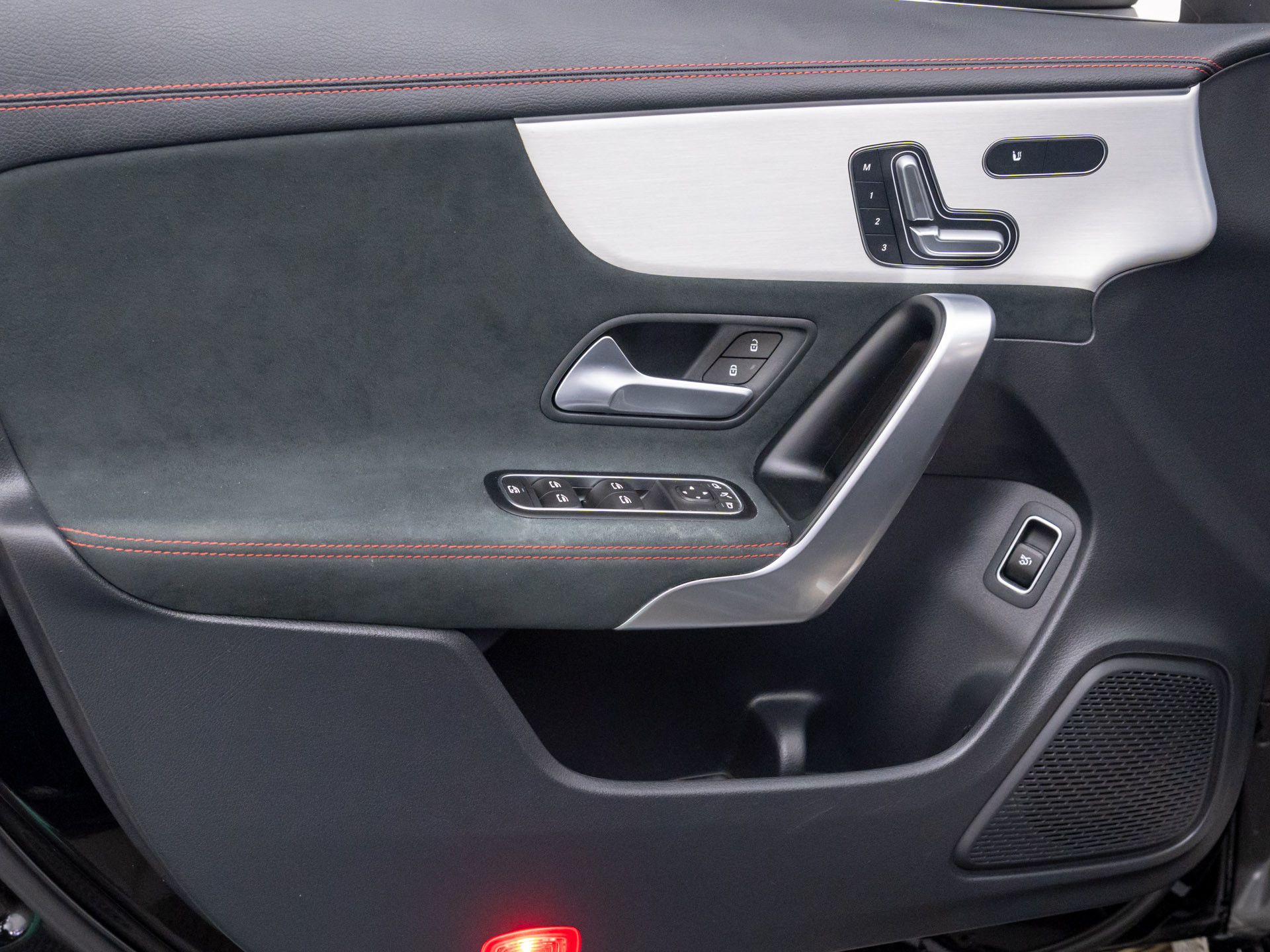 2023 Mercedes Benz CLA 250 4MATIC photo 12