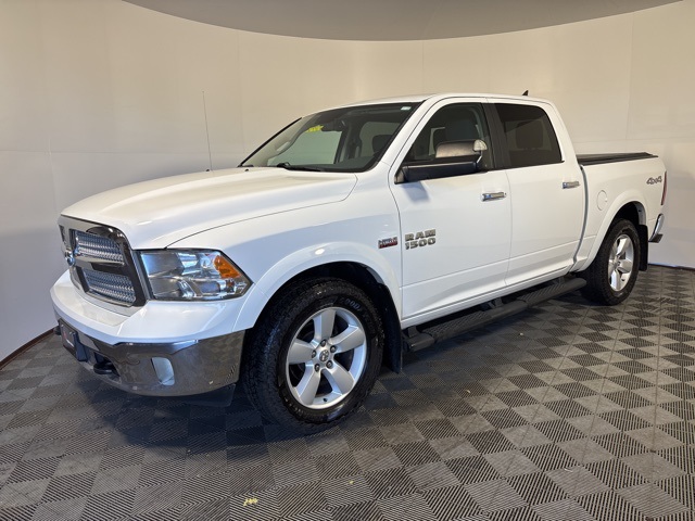 2018 Ram 1500 SLT photo 3