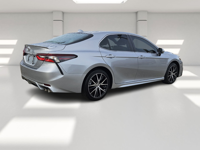 2023 Toyota Camry SE photo 5