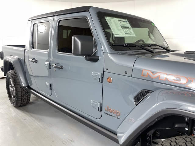 2025 Jeep Gladiator Mojave photo 12