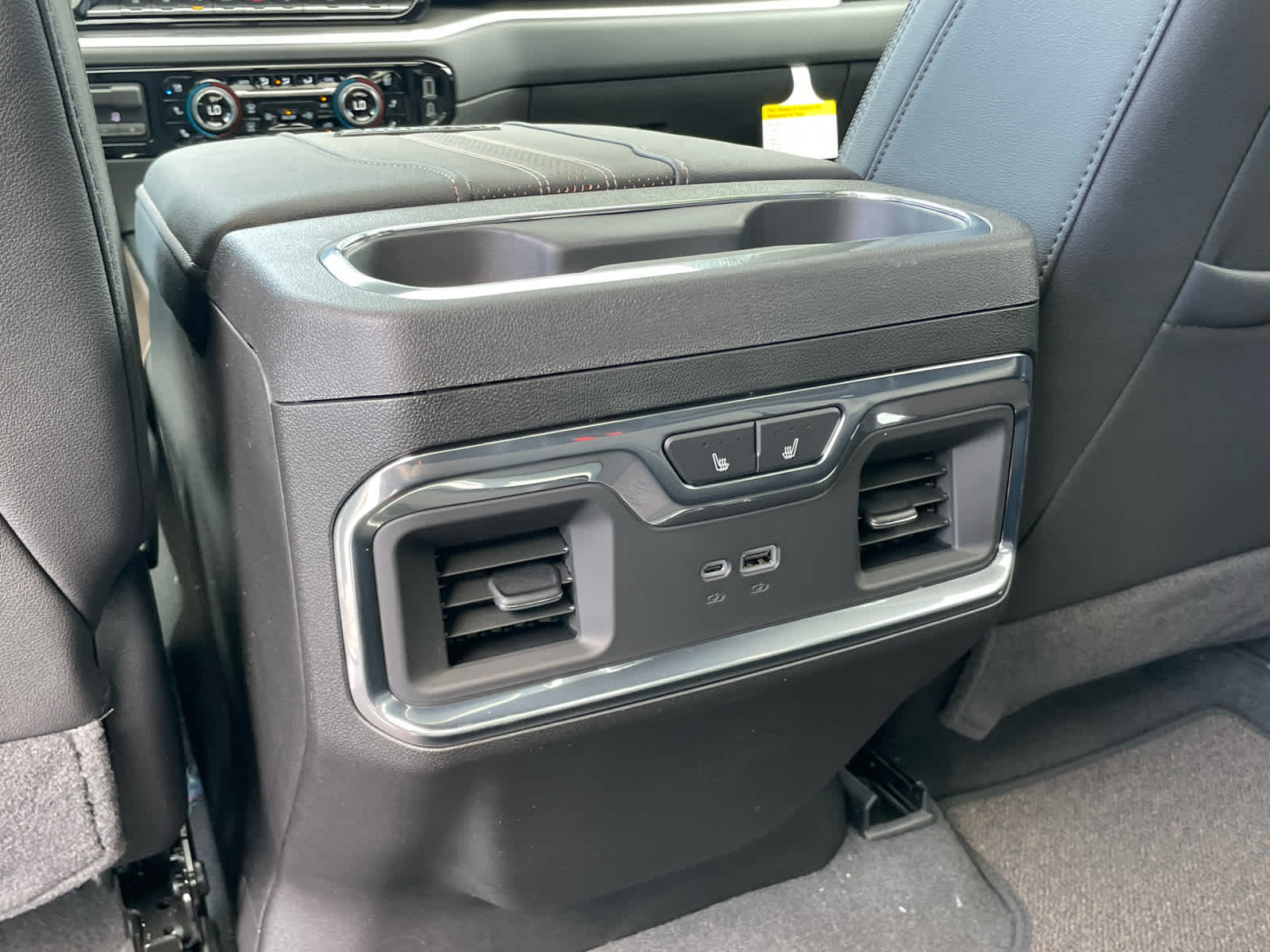 2026 Chevrolet Silverado 3500HD High Country photo 21
