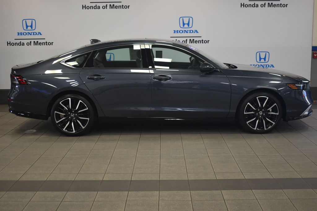 2023 Honda Accord Touring photo 8