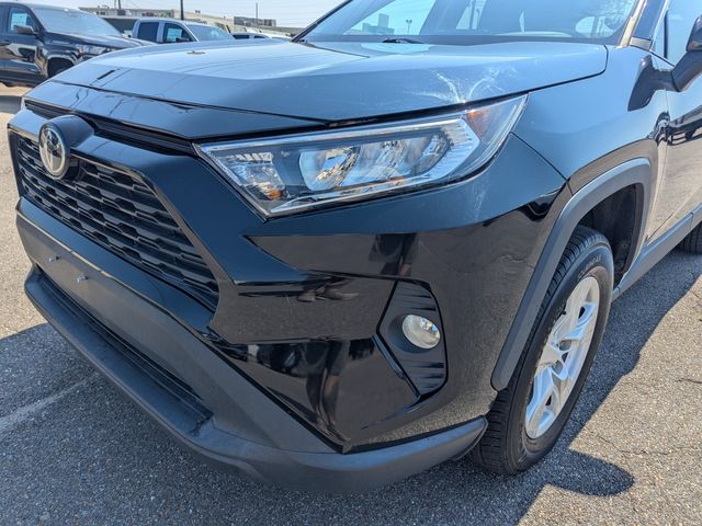 2021 Toyota RAV4 XLE photo 7