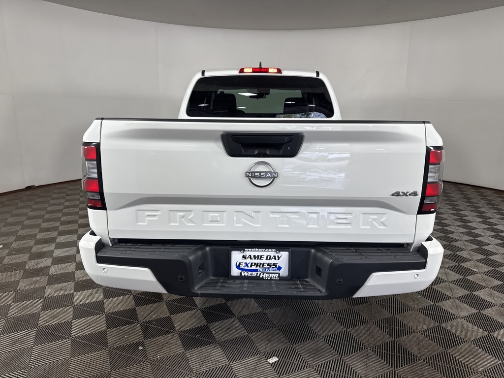 2025 Nissan Frontier SV photo 5