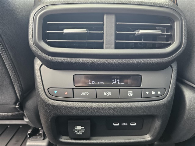 2025 Honda Pilot TrailSport photo 12
