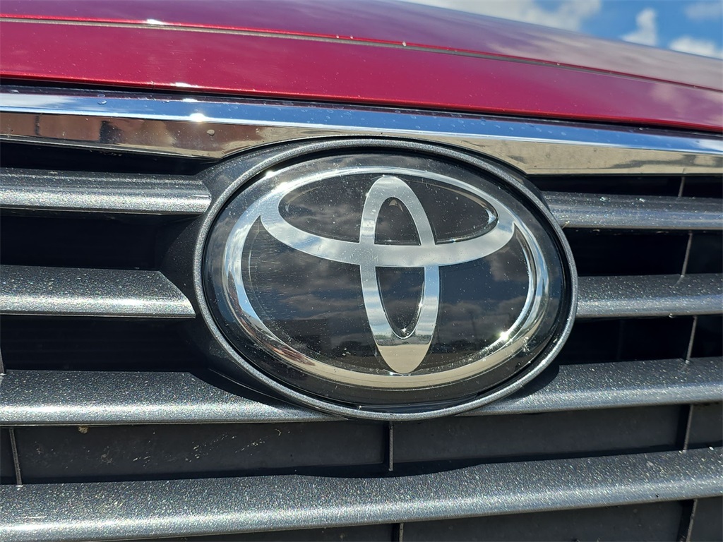 2021 Toyota Avalon XLE photo 30