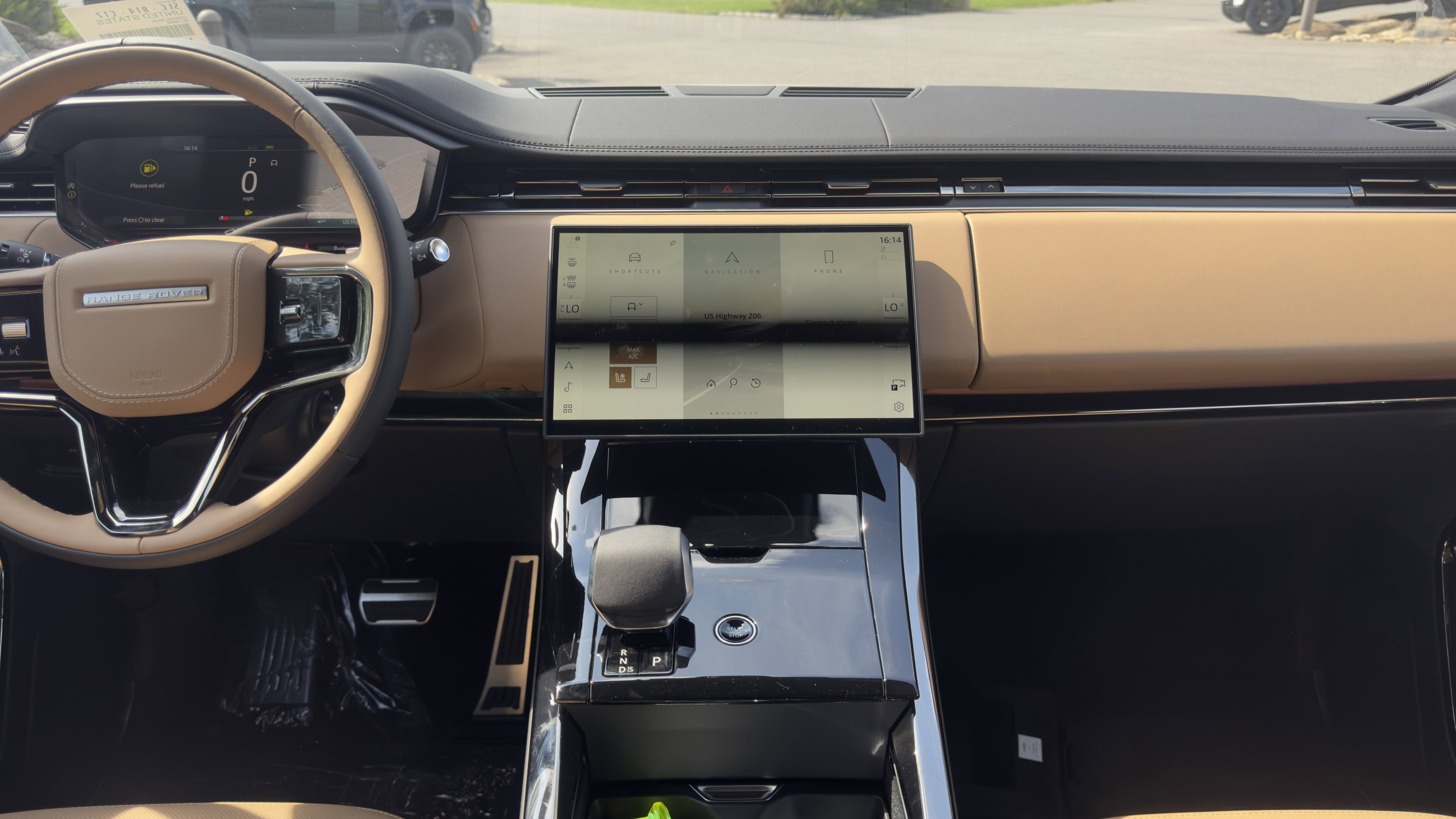2025 Land Rover Range Rover Sport SE photo 3