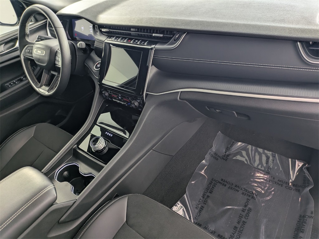 2023 Jeep Grand Cherokee Laredo Altitude photo 29